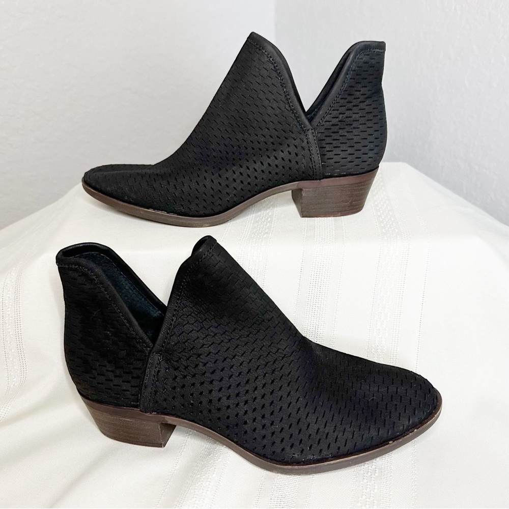 LUCKY BRAND ~ NEW, Women's Black Ankle Upper Leather Booties ~ never used